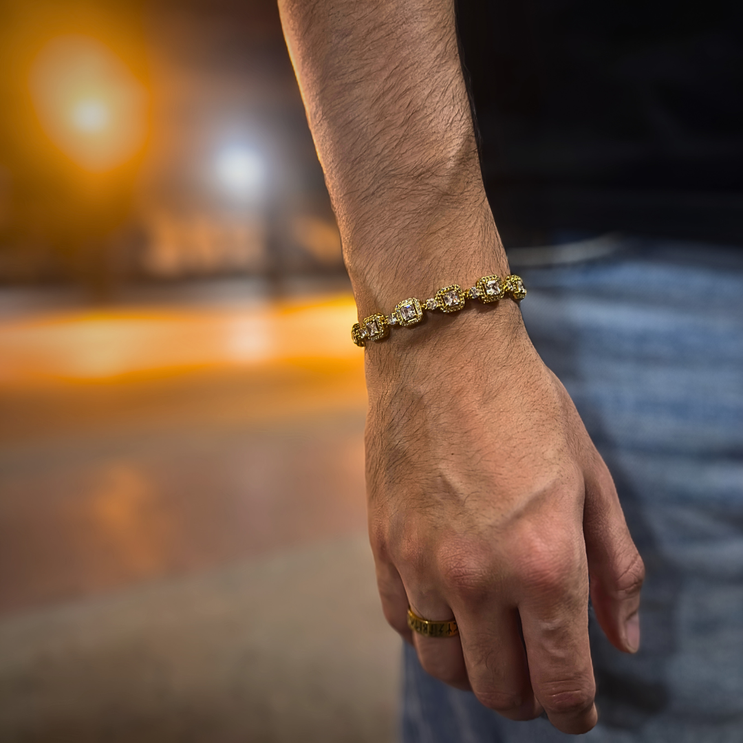 ICED ROYAL ARMBAND - 18K GOLD