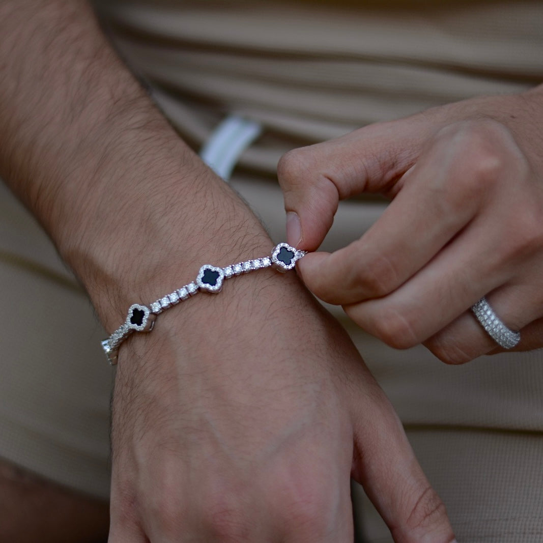 MOISSANITE BLACK CLOVER TENNIS ARMBAND S925 - WEISSGOLD